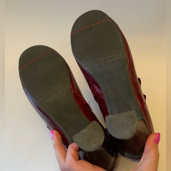 MIZ MOOZ Elegant Burgundy Ankle Boots - Picture 10 of 12